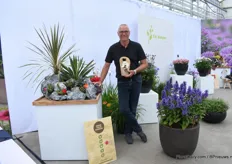 Karel Hooijman of F.N. Kemper presenting a new concept; Rock Your Garden. The first plant in this concept is Chamaelobivia. This cactus is available in four colors and needs cold temperatrures to flower in spring. Next year, this concept will be rolled out and more varieties will be added.